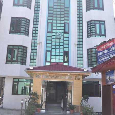 Hotel Azad Durgjan Luaran gambar