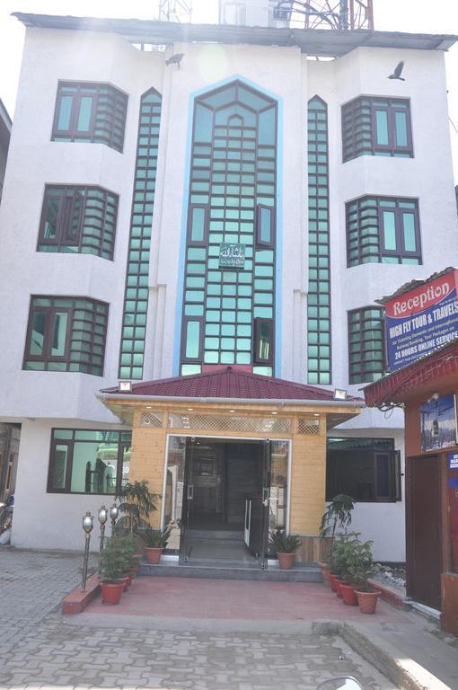 Hotel Azad Durgjan Luaran gambar