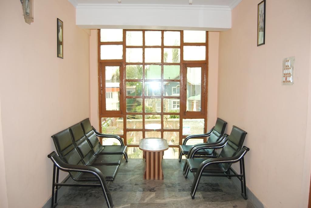 Hotel Azad Durgjan Luaran gambar